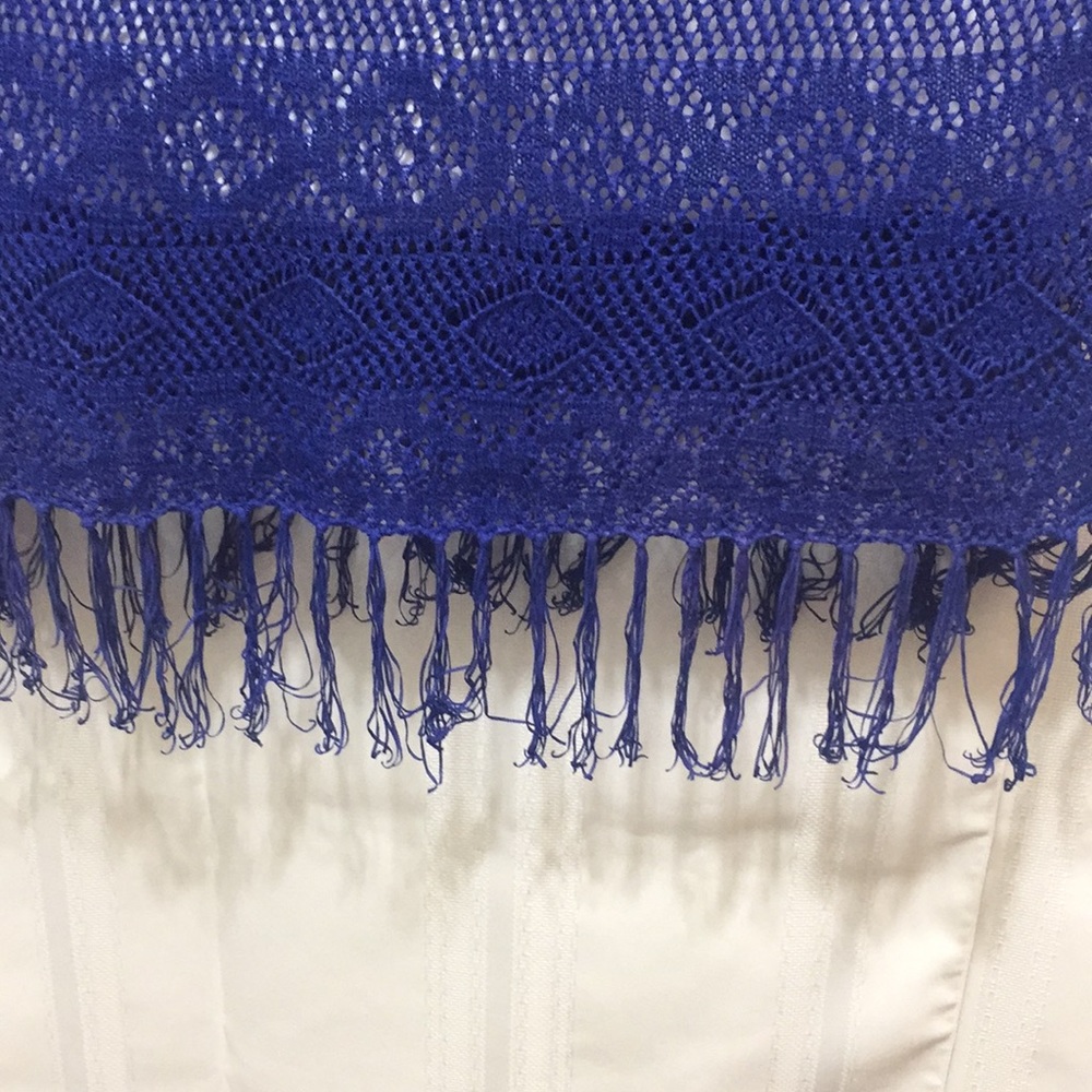Blue top - Picture 3 of 4